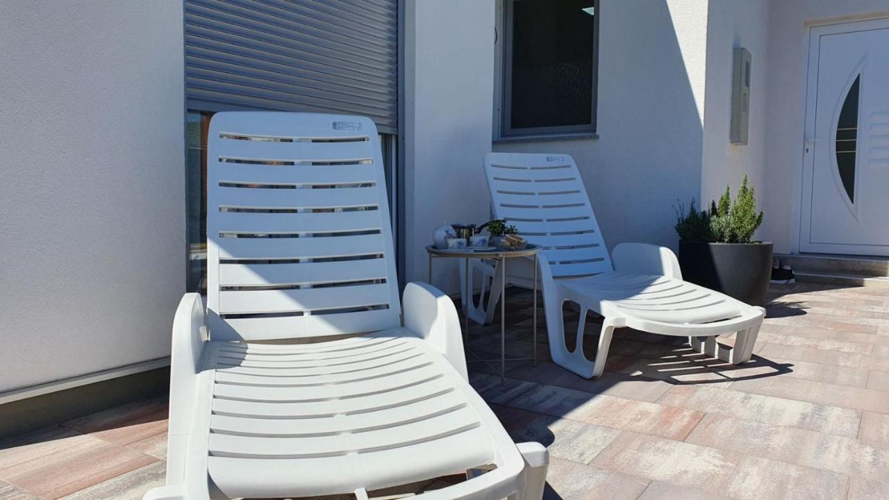 Holiday Home Emma Bihac Exterior photo